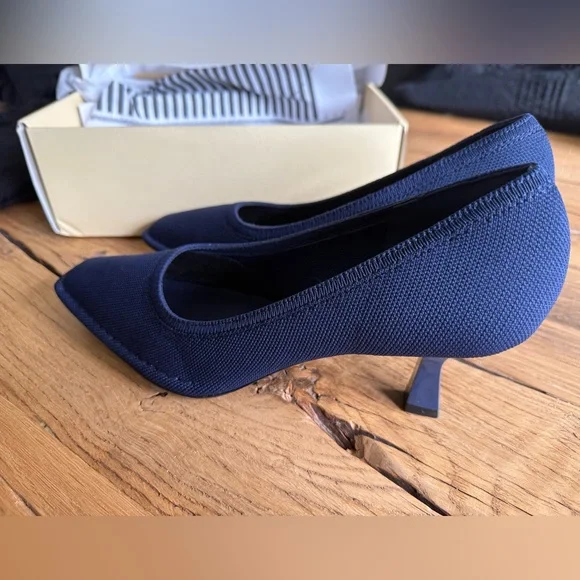 Cosy Island Navy Heels 10 - Picture 2 of 4